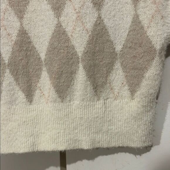 Free People Chic Argyle Tan White V-Neck Sweater - Picture 10 of 10